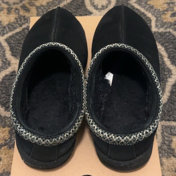 UGG Tasman I| Slipper
Black (Kids) 5
Preowned - Picture 3 of 5